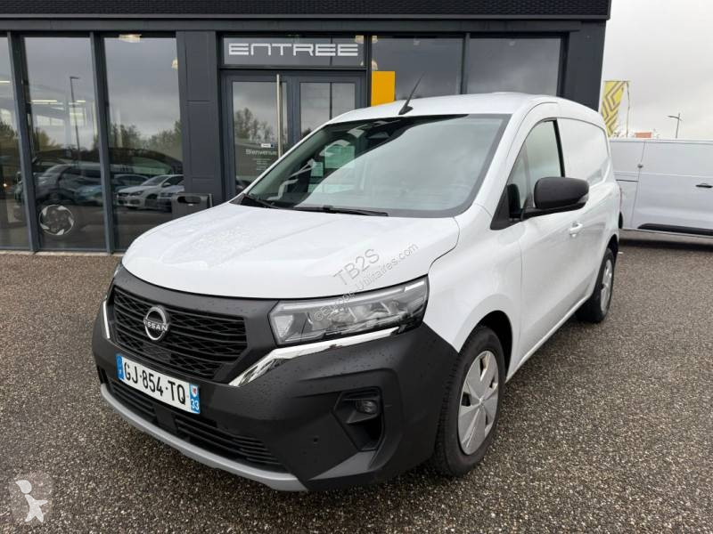 Véhicule utilitaire Nissan