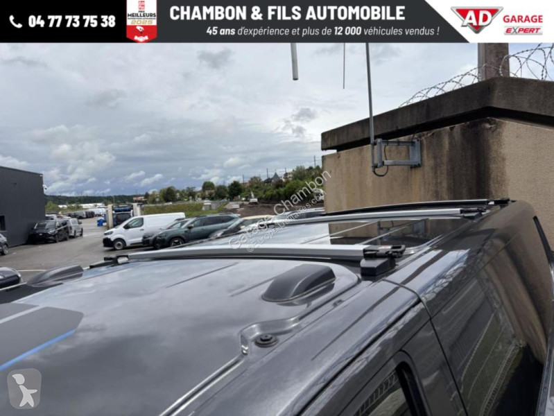Véhicule utilitaire Ford FOURGON 320 L1H1 2.0...