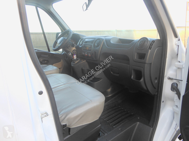 Véhicule utilitaire Renault Châssis Cabine...