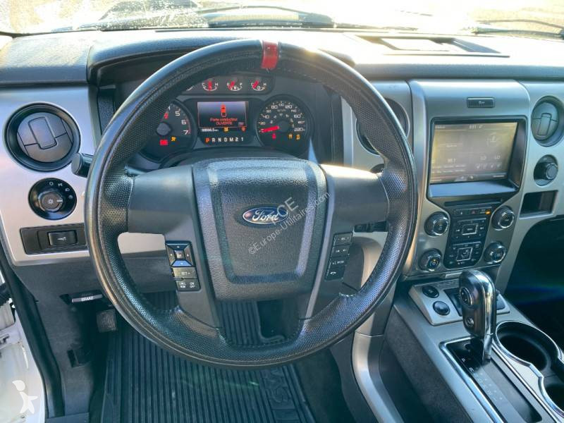 Véhicule utilitaire Ford