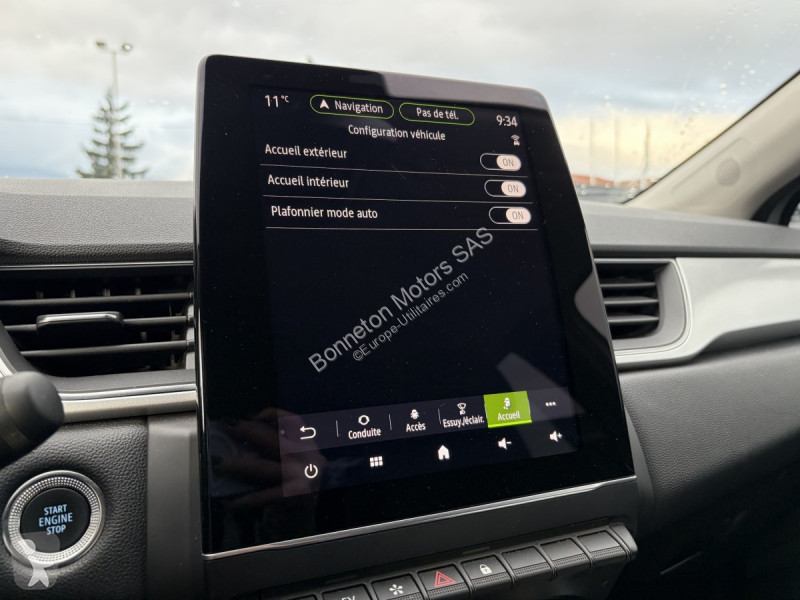 Samochód dostawczy Renault (2) techno E-Tech...