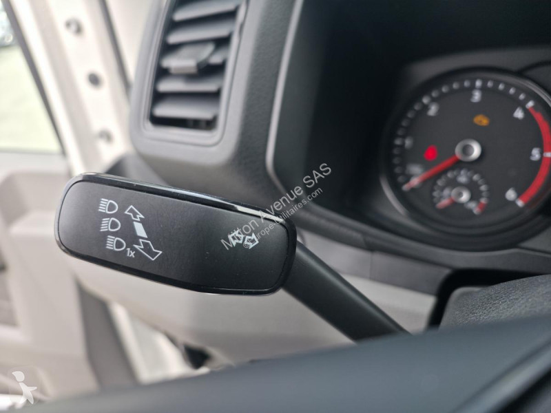 عربة نفعية Volkswagen CRAFTER 30 L3H3 2.0 TDI -...