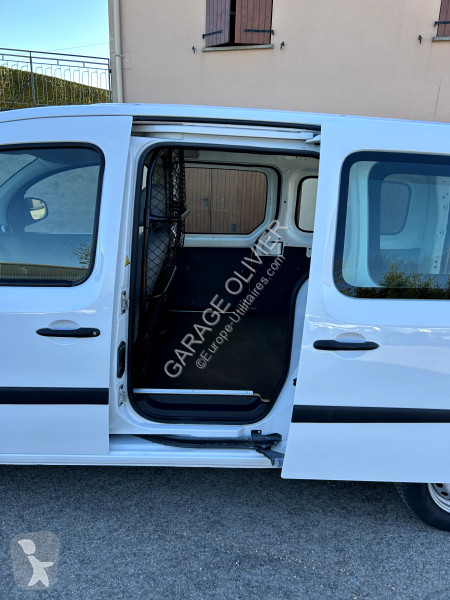 Véhicule utilitaire Renault Maxi Grand Volume...