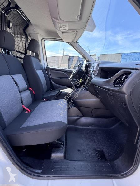 عربة نفعية Fiat  DOBLO