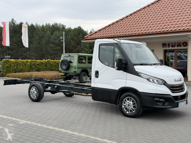 Лекотоварен автомобил Iveco 35S18 H