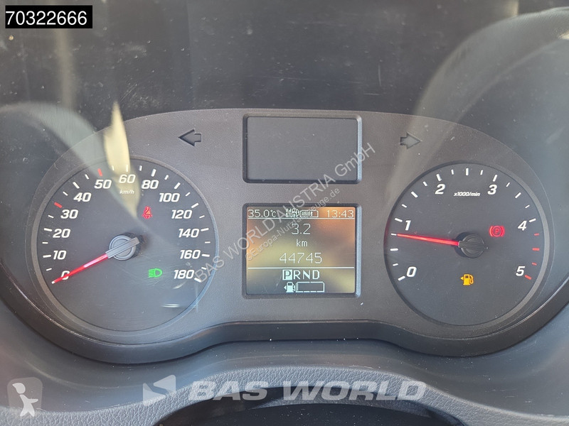عربة نفعية Mercedes 215 CDI Automatik 150PS...