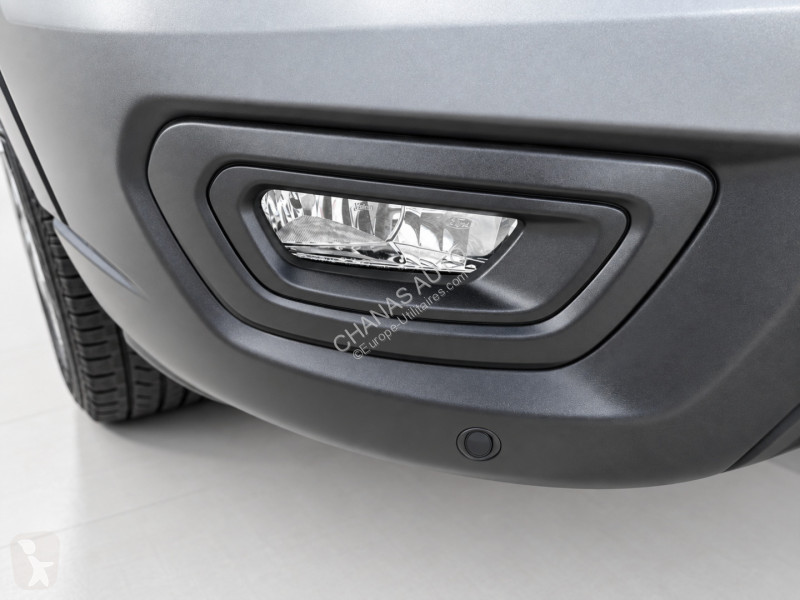 Коммерческий автомобиль Ford 350 L3H2 2.0...