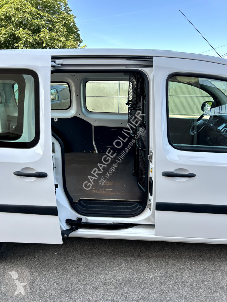 Véhicule utilitaire Renault Maxi Grand Volume...
