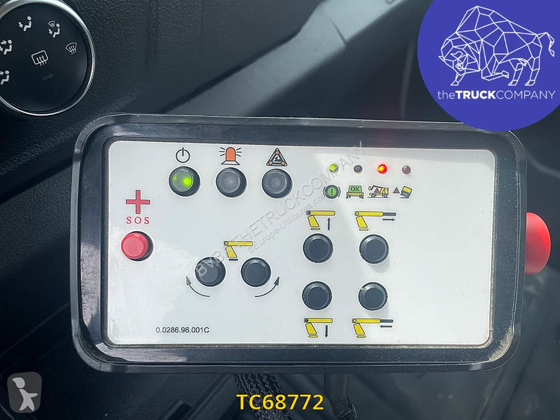 Samochód dostawczy Renault 145.35 nacelle