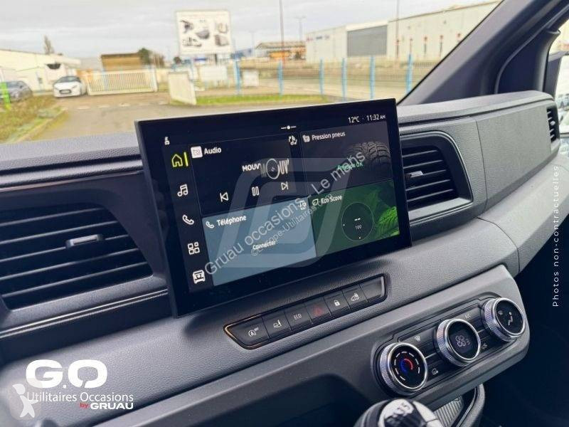 Samochód dostawczy Nissan