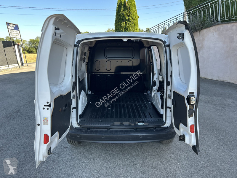Véhicule utilitaire Renault 1.5 Blue dci 95...