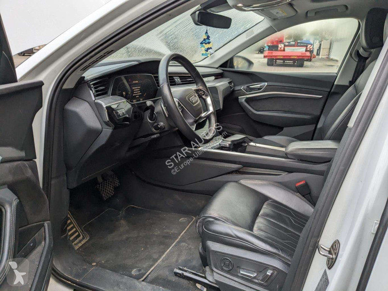 Véhicule utilitaire Audi