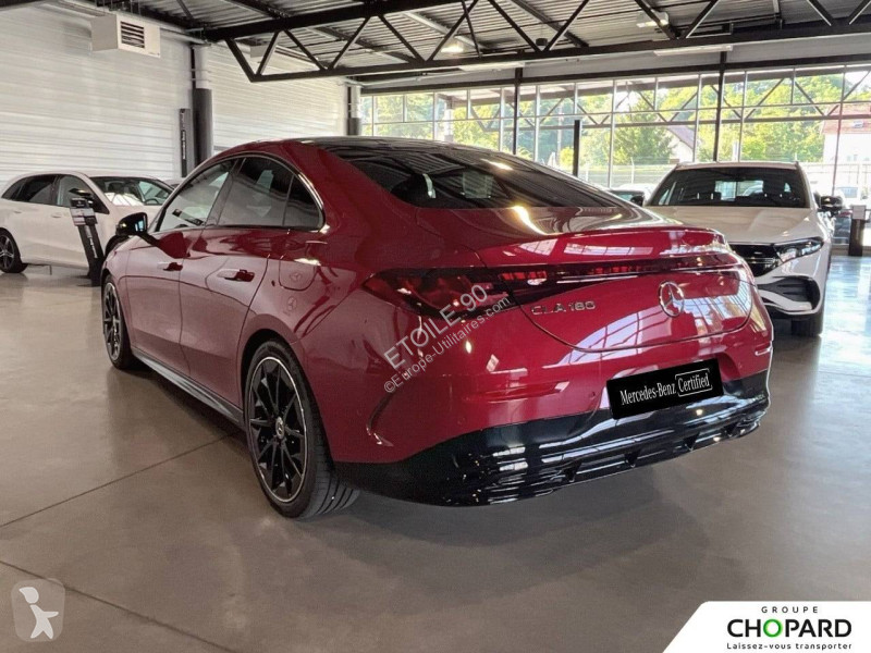 عربة نفعية Mercedes CLA 180 8F-eDCT