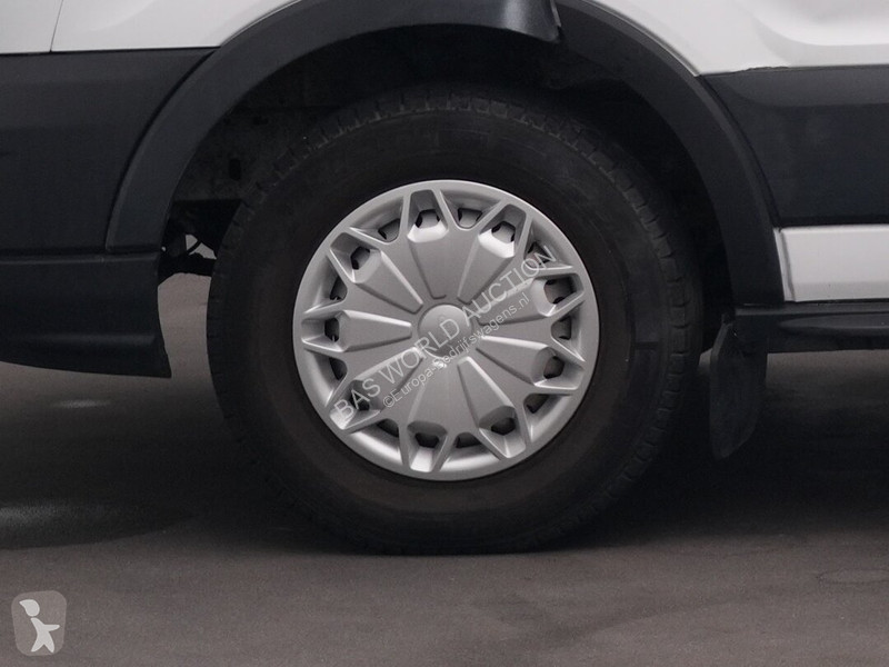 Лекотоварен автомобил Ford 155PK