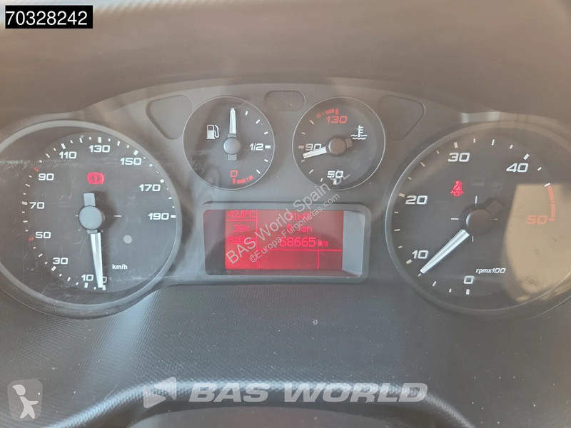 عربة نفعية Iveco 35C16 3.0L - Plataforma...