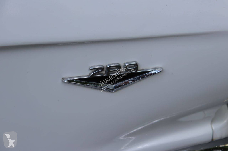 Furgoneta Ford V8