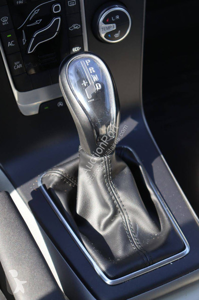 عربة نفعية Volvo