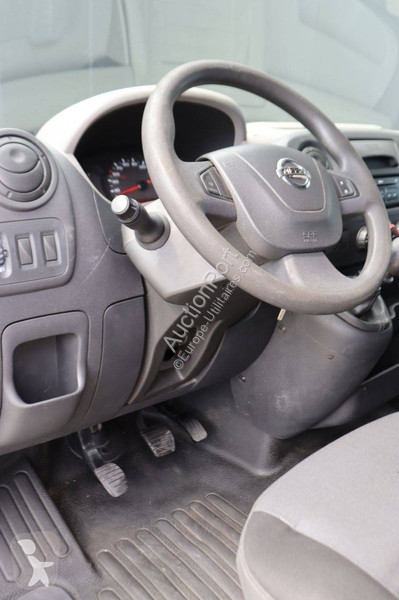 Furgoneta Nissan