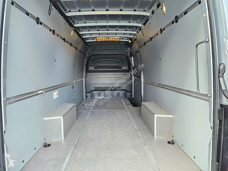 Mercedes 317 CDI...