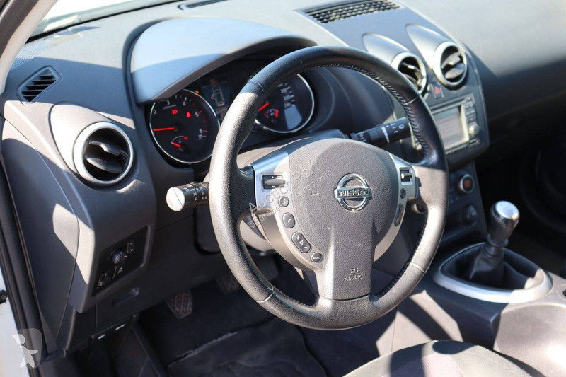 Samochód dostawczy Nissan acenta + navi QASHQAI