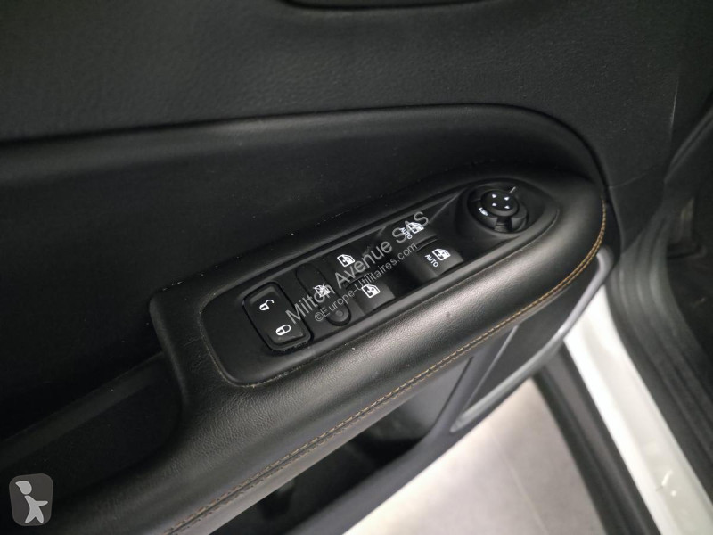 Véhicule utilitaire Jeep 1.3 GSE T4 130 4x2...