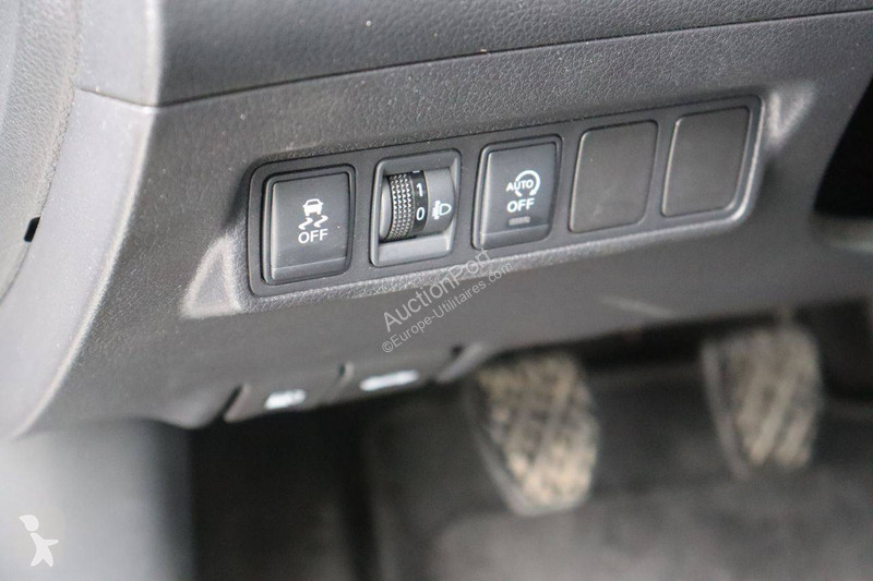 Véhicule utilitaire Nissan