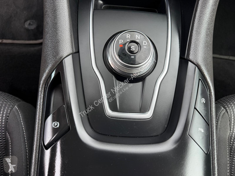 Véhicule utilitaire Ford Turnier Titanium 2.0...
