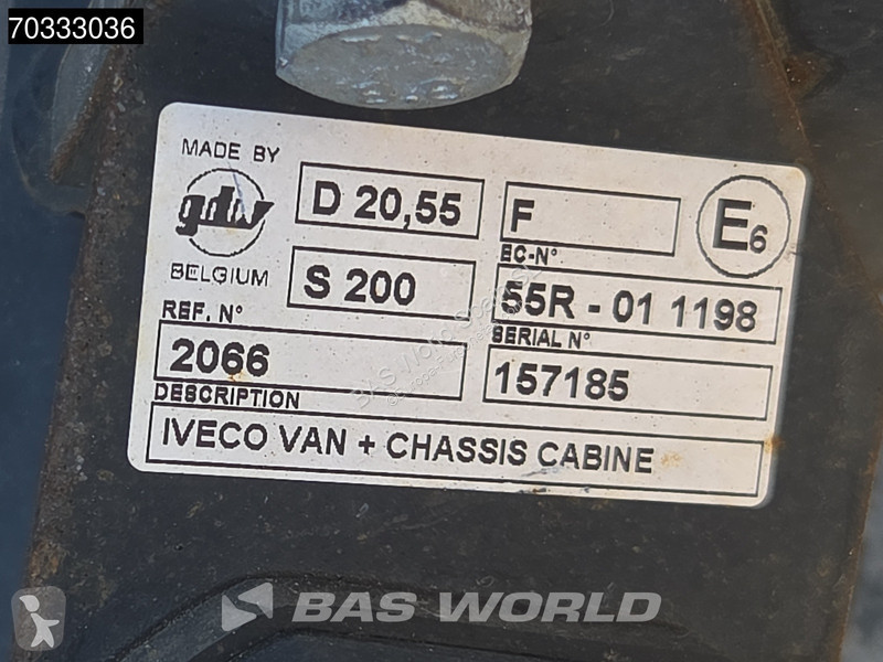 Véhicule utilitaire Iveco 35C18 3.0L Automático...