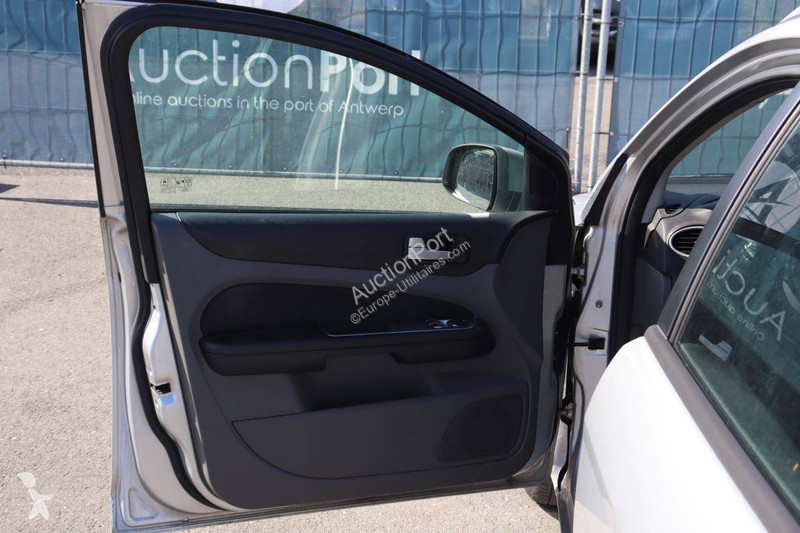 Véhicule utilitaire Ford