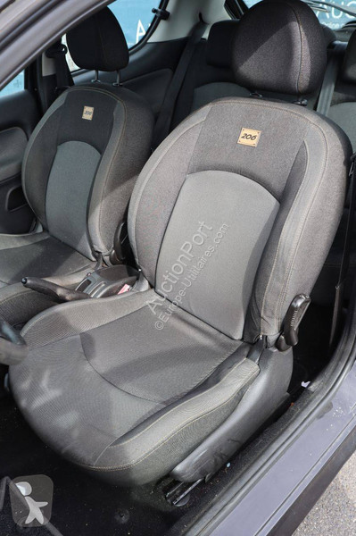 Véhicule utilitaire Peugeot