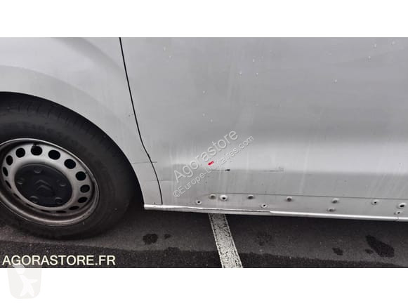 Véhicule utilitaire