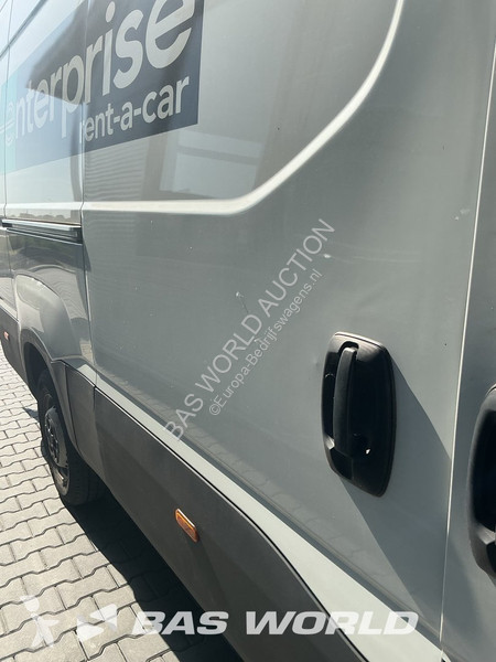 Véhicule utilitaire Iveco 35S14