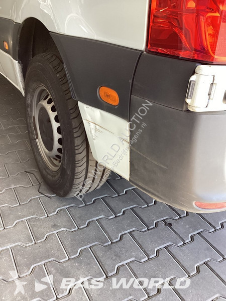Лекотоварен автомобил Mercedes 312