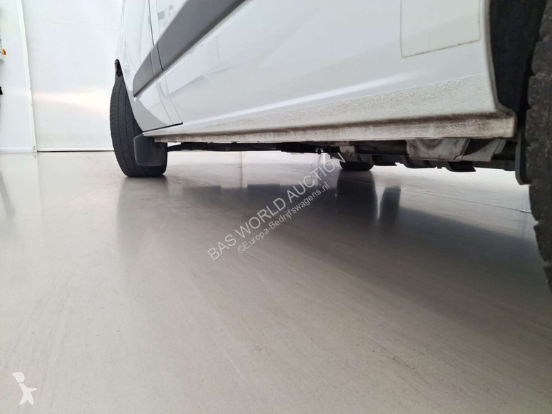 Лекотоварен автомобил Ford 340 1.0 L1H1 PHEV Tr...