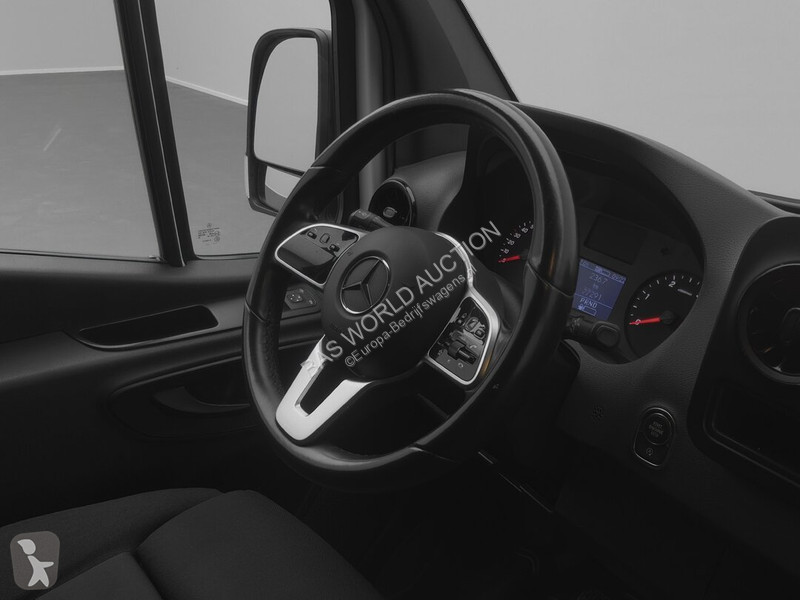 Лекотоварен автомобил Mercedes 315 CDI