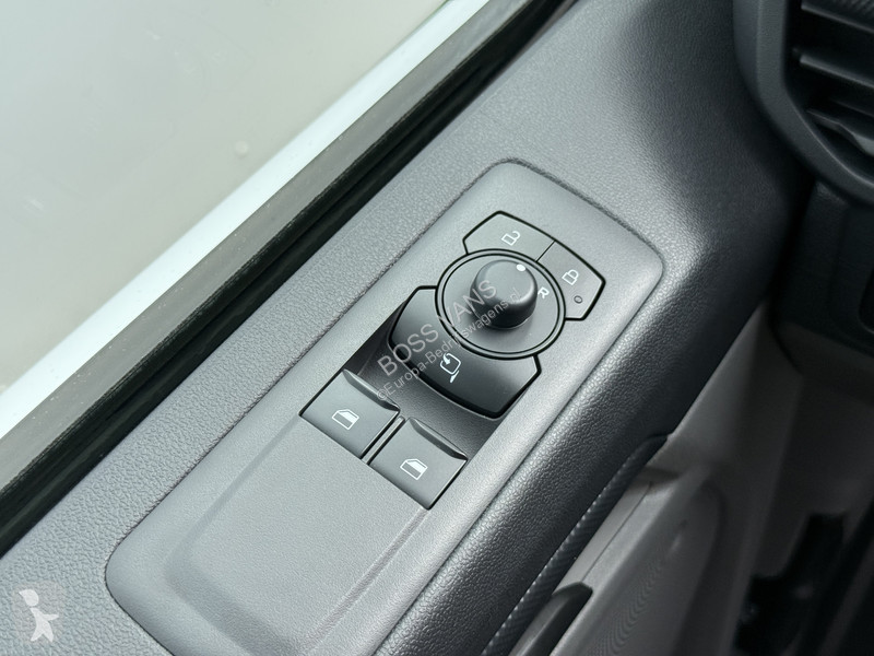 Лекотоварен автомобил Ford 71kWh 136PK...