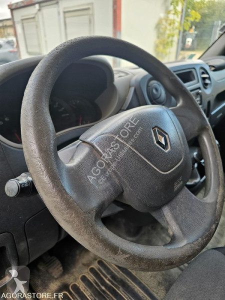 Лекотоварен автомобил Renault