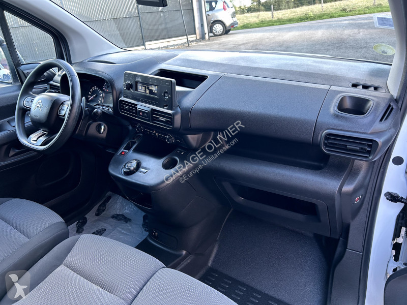 Лекотоварен автомобил Citroën XL 950KG 1.5...
