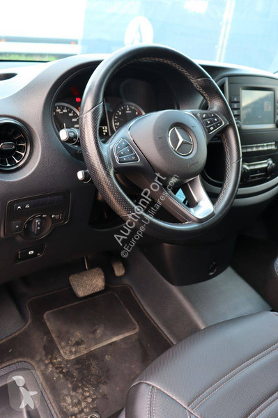 Mercedes  van
