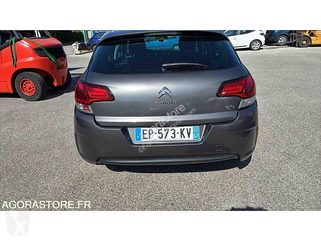 Коммерческий автомобиль