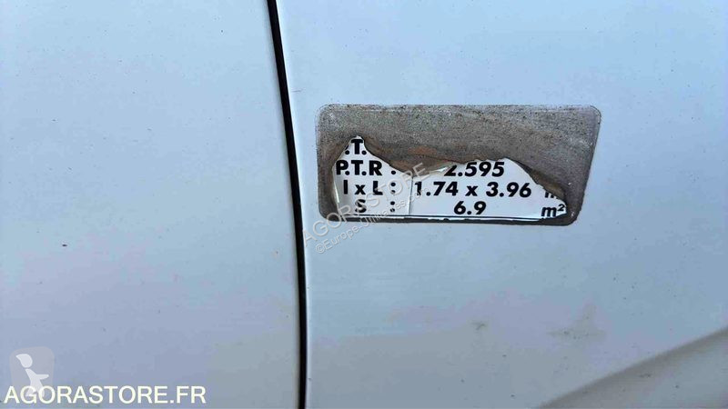 Véhicule utilitaire Peugeot 208