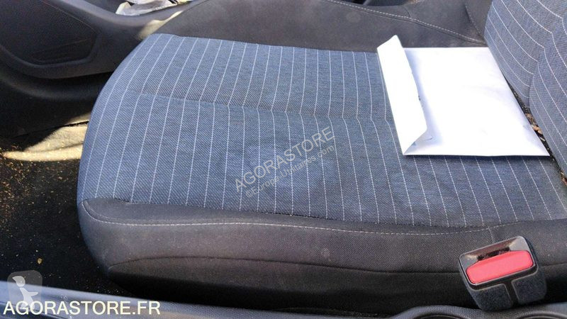 Véhicule utilitaire Peugeot 208