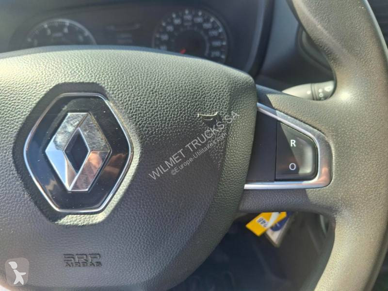 Véhicule utilitaire Renault 2.3 DCI 145