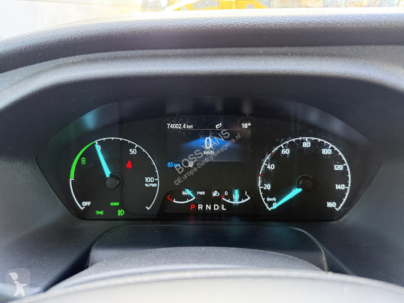 Užitkové vozidlo Ford 68kWh 184PK L4H3 317km...