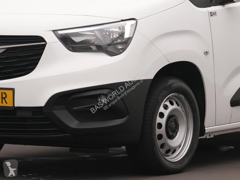 Véhicule utilitaire Opel 131PK