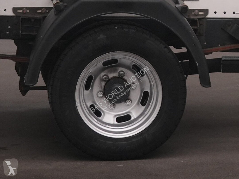 Véhicule utilitaire Iveco 35C13
