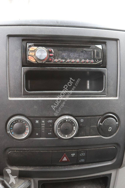 Коммерческий автомобиль Mercedes 313 CDI