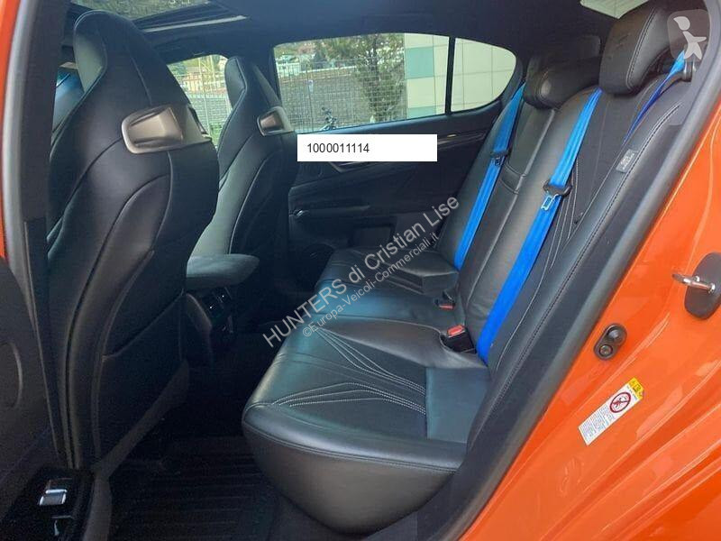 Autoutilitară Lexus GS