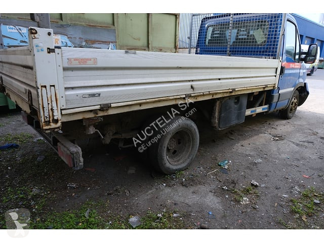 Véhicule utilitaire Iveco 40C35