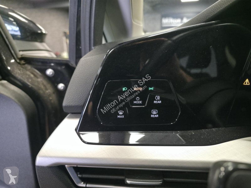Véhicule utilitaire Volkswagen GOLF SW 2.0 TDI...